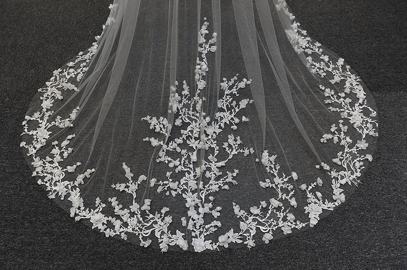 Bridal Fashion Trailing Lace Solid Color Veil