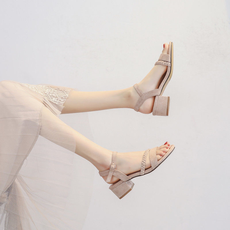 Talons épais et sandales