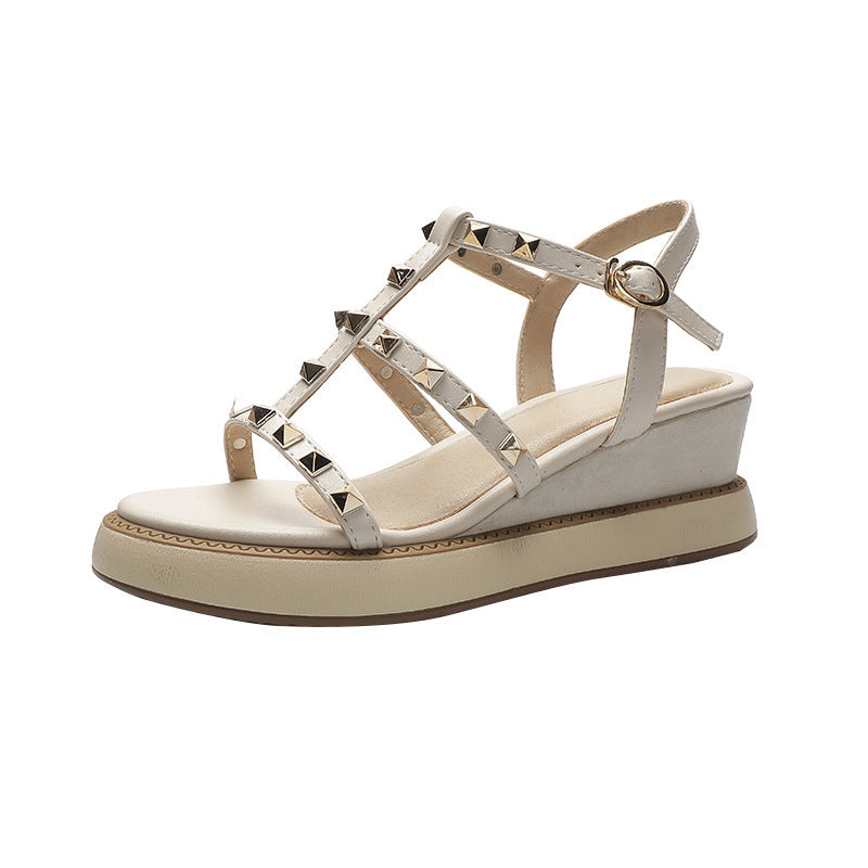 Sandales pour femmes, nouveau style, multi-assorti, tempérament, pente avec talons hauts, fée rivet étiquette, chaussures de demoiselle d'honneur