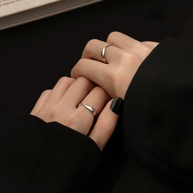 A Pair Of Men's And Women's Gift Commemorative Opening Rings