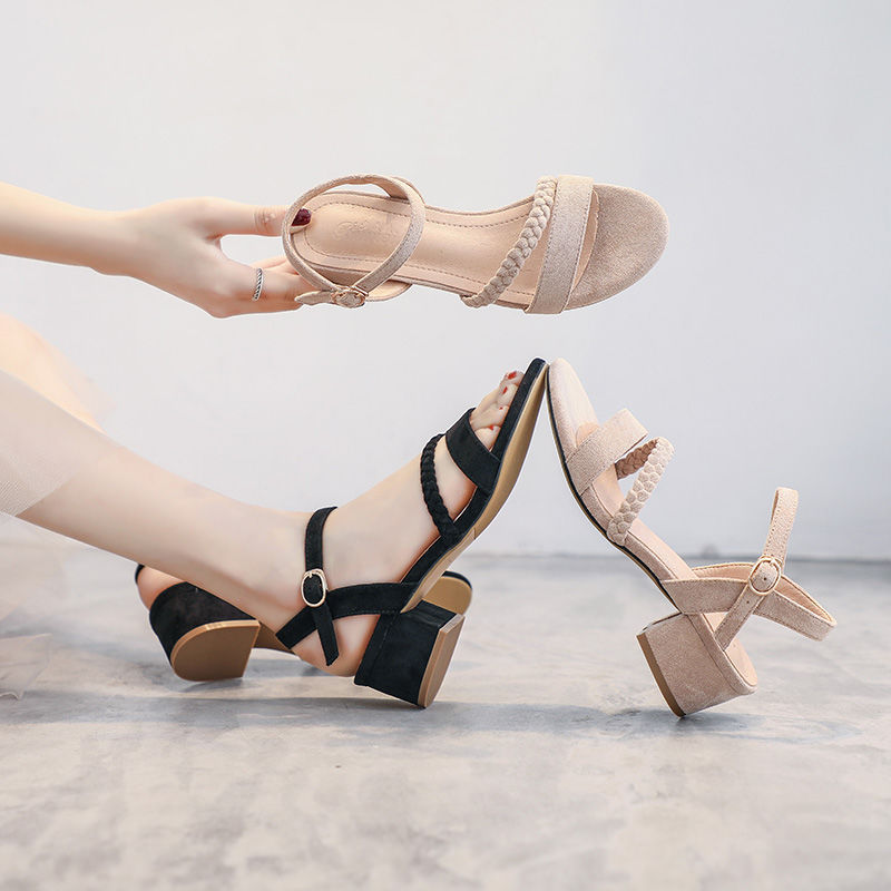 Talons épais et sandales