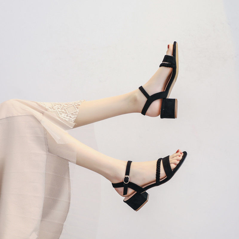 Talons épais et sandales