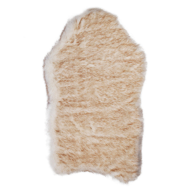 Tapis en peluche beige pour chien