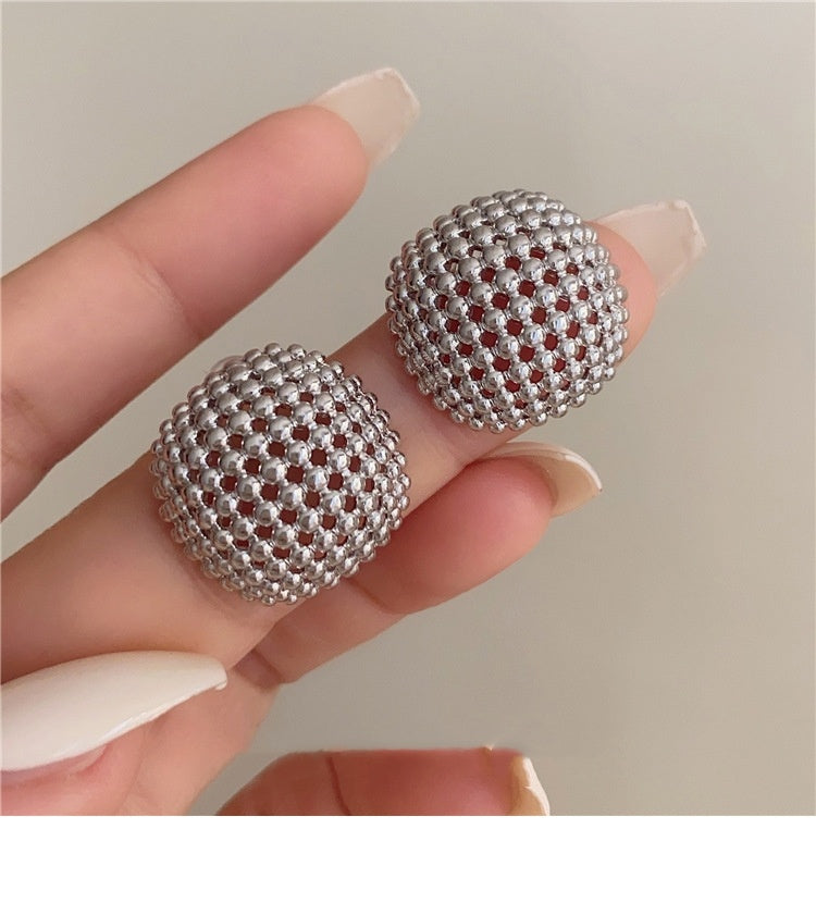 Boucles d'oreilles à tige carrées en métal à mailles creuses de style Hong Kong