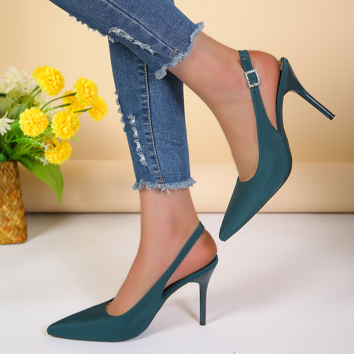Sandales à bout pointu et boucle, chaussures d'été à talons aiguilles pour femmes