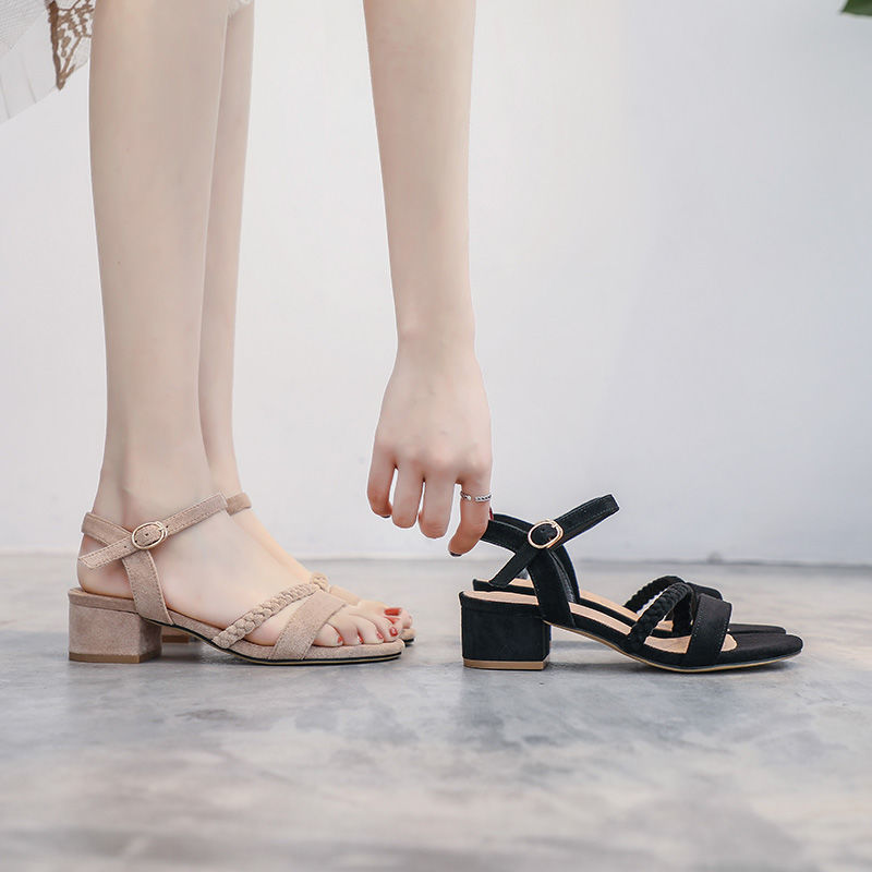 Talons épais et sandales