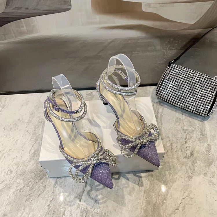 Sandales à talons hauts en satin avec strass et nœud papillon