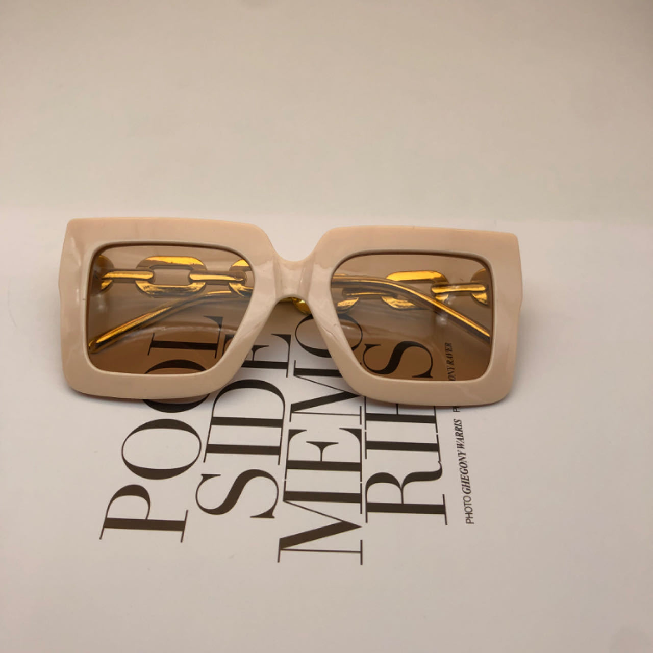 Lunettes de soleil carrées à chaîne, style rétro, personnalisées, tendance, pour femmes