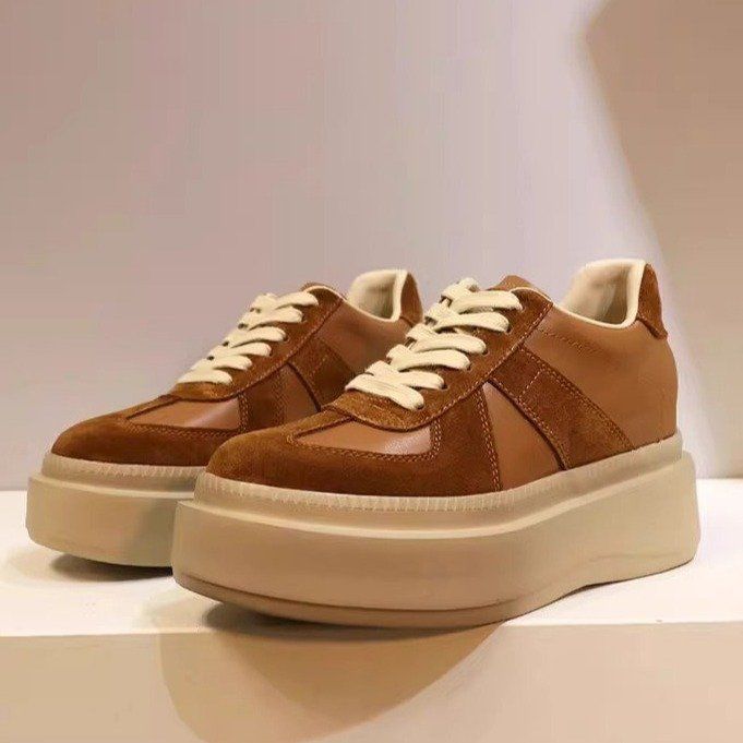 Petites chaussures de sport antidérapantes à semelle épaisse pour femmes, semelle intérieure rehaussante