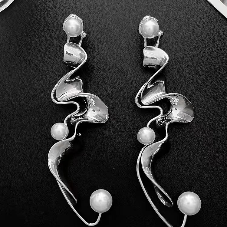Twisted Irregular Geometric Pearl Earrings Exaggerated
