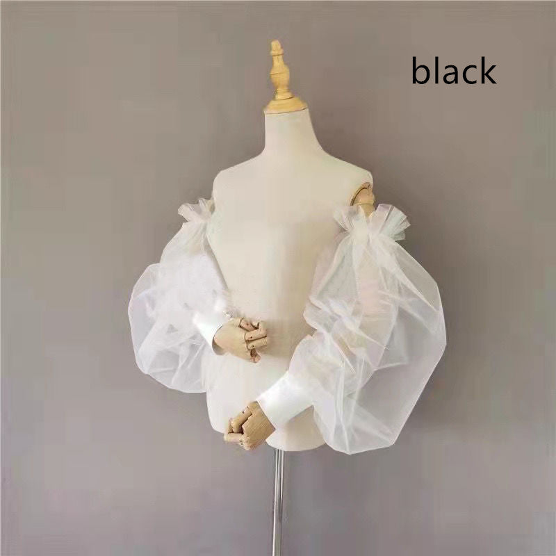 Exaggerated Photography To Cover Wedding Accessories
