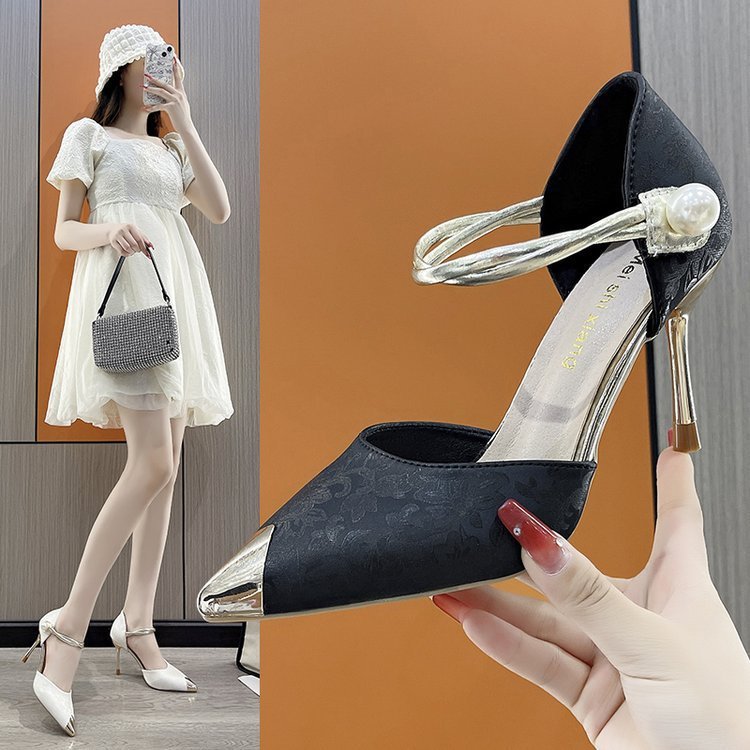 Escarpins à talons hauts pointus en métal et perles pour femmes, en satin et fleurs